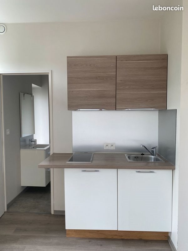 Appartement à louer, 29m², Saint-Max