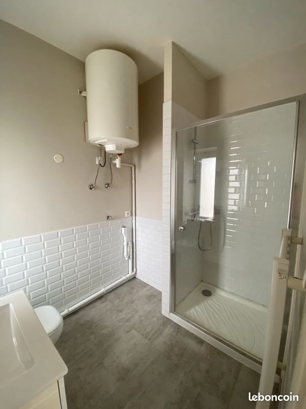 Appartement à louer, 29m², Saint-Max
