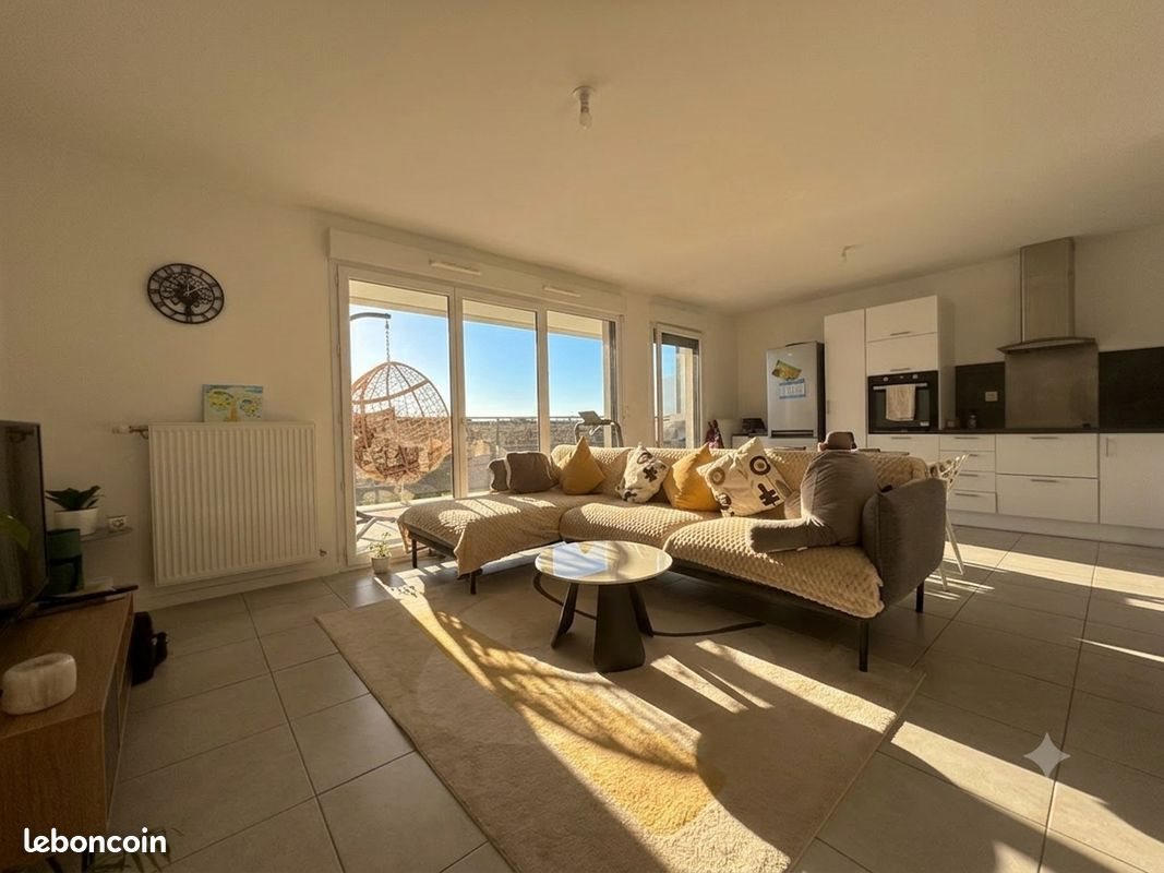 Appartement à vendre, 67m², Saint-Genis-Laval