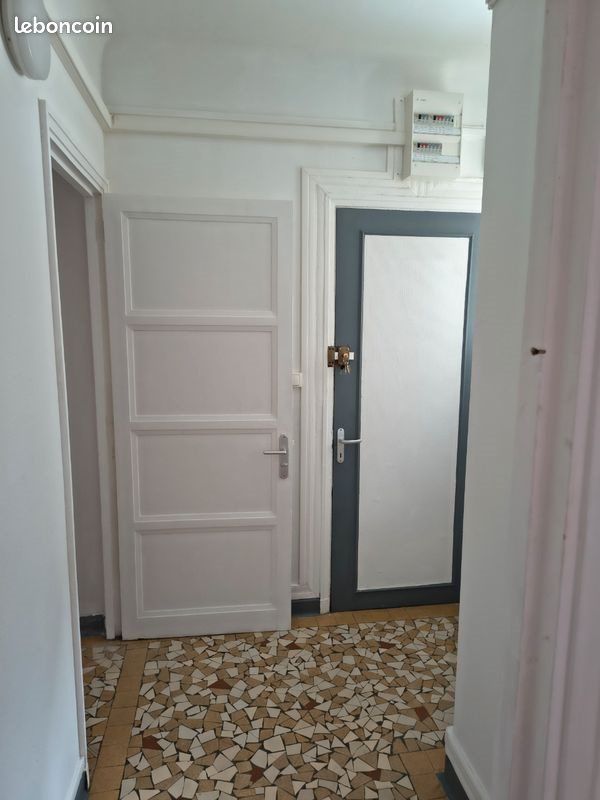 Appartement à louer, 65m², Sedan