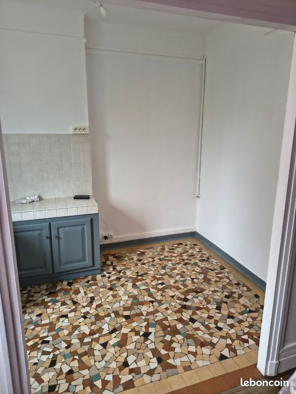 Appartement à louer, 65m², Sedan