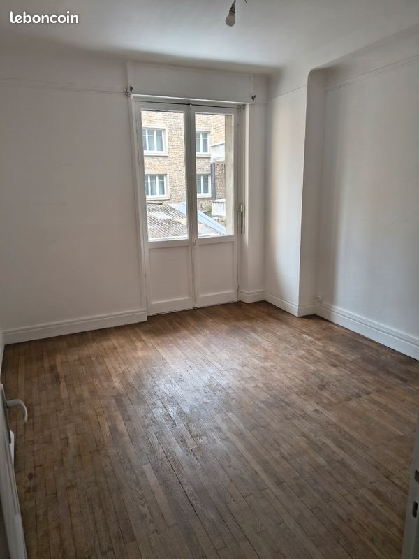 Appartement à louer, 65m², Sedan