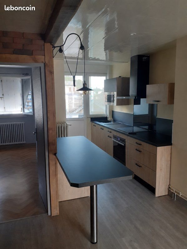 Appartement à louer, 68m², Aurillac