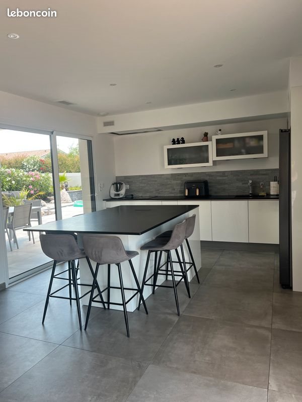 Maison à vendre, 163m², Saint-Geniès-de-Fontedit