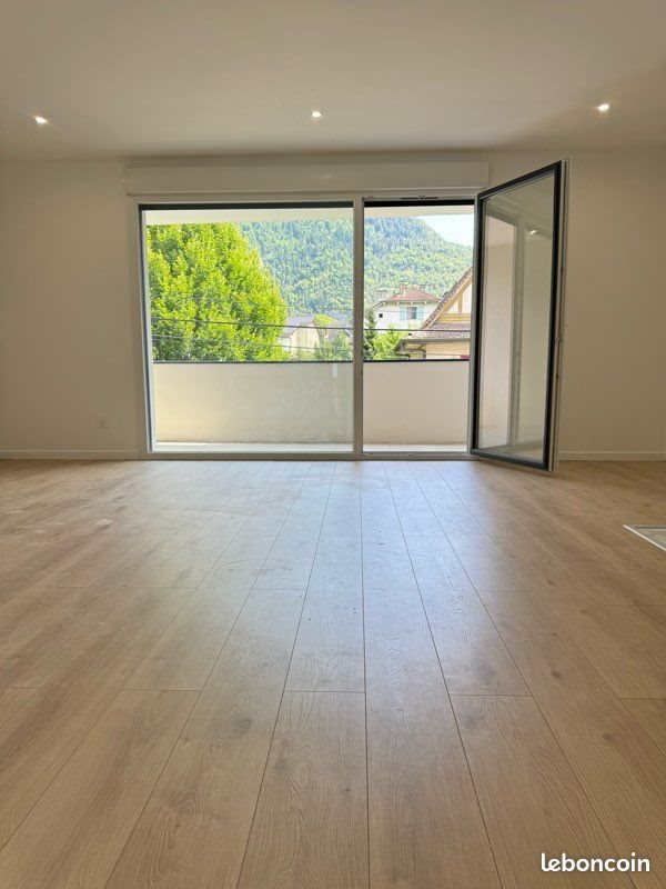 Appartement à louer, 69m², Cluses