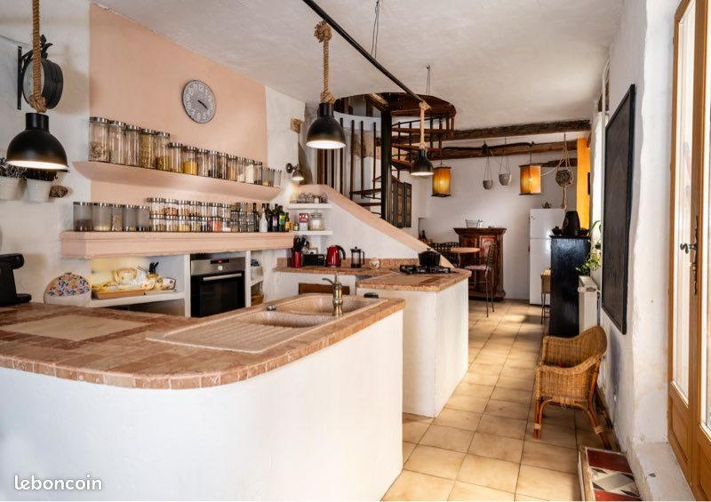 Maison à vendre, 230m², Mormoiron