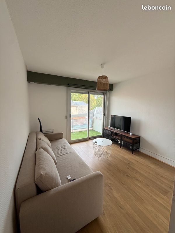 Appartement à louer, 19m², Niort