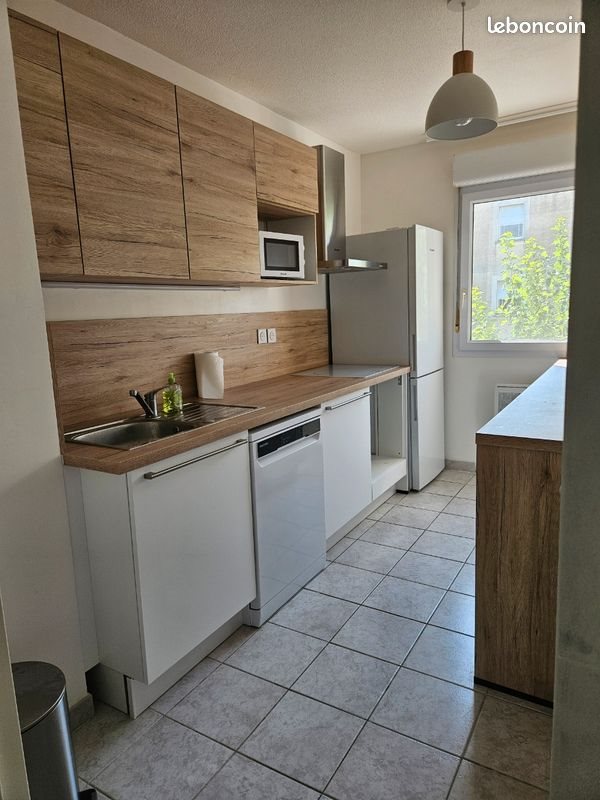 Appartement à louer, 67m², Lunel