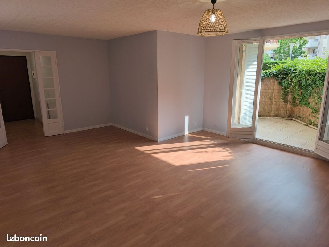 Appartement à louer, 75m², Mantes-la-Jolie