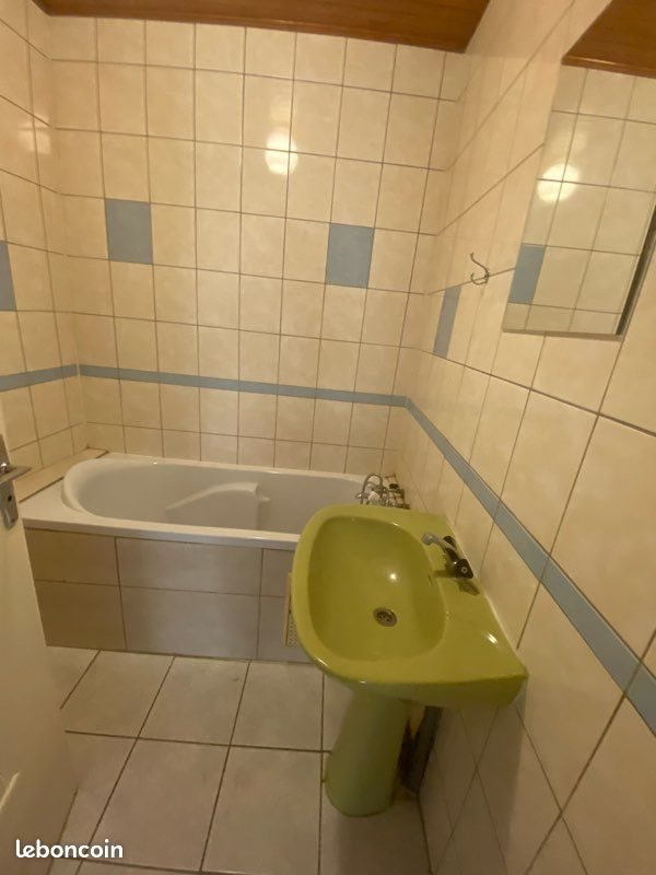 Appartement à louer, 70m², Sury-le-Comtal