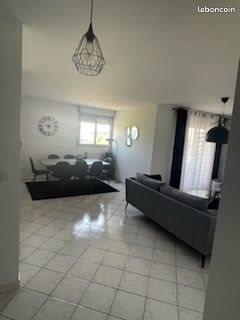 Appartement à louer, 80m², Vaulx-en-Velin