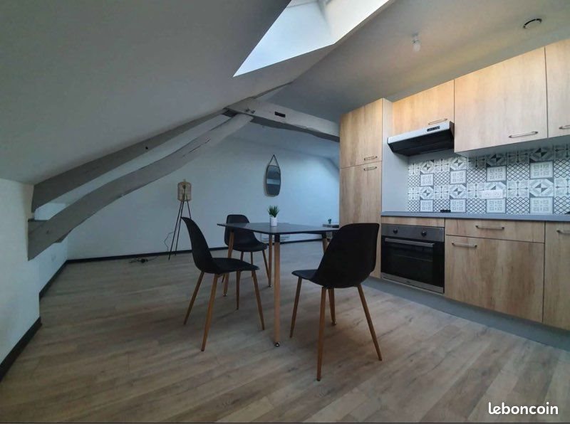 Appartement à louer, 45m², Trélon