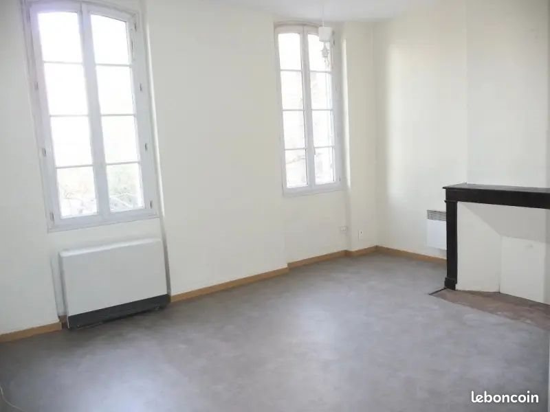 Appartement à louer, 27m², Uzerche