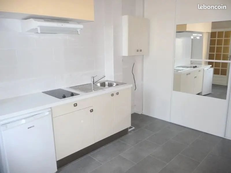 Appartement à louer, 27m², Uzerche