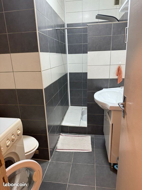 Appartement à louer, 30m², Aubenas