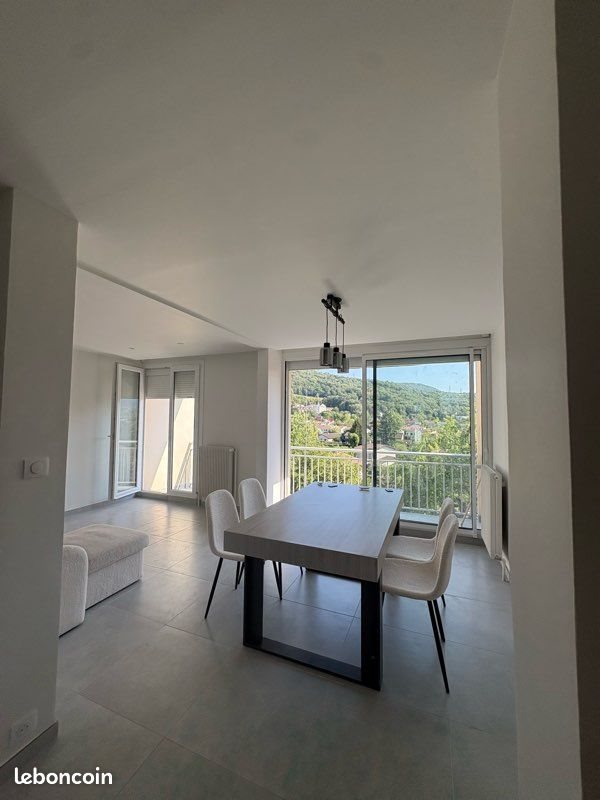 Appartement à louer, 74m², Eybens