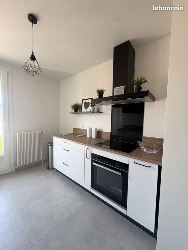 Appartement à louer, 74m², Eybens