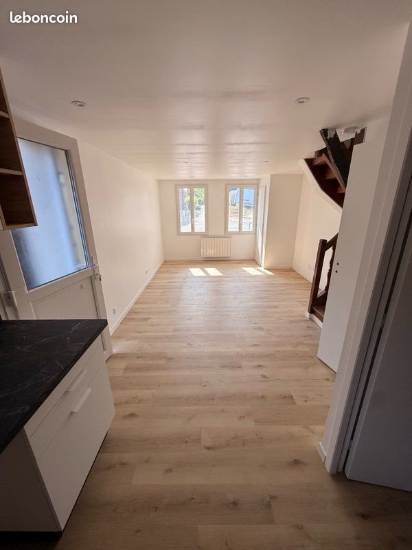 Maison à louer, 76m², Saint-Etienne-l'Allier