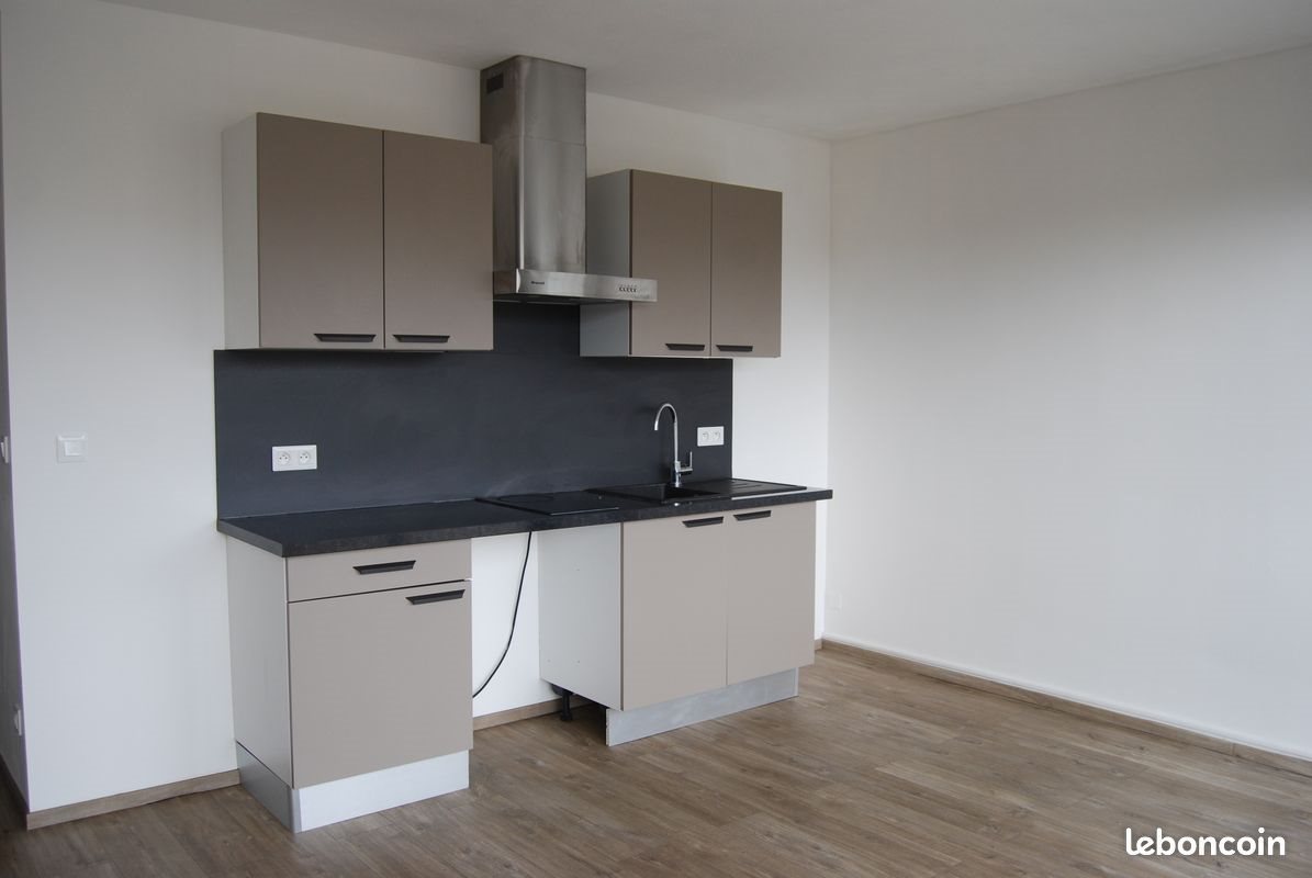 Appartement à louer, 35m², Saintes