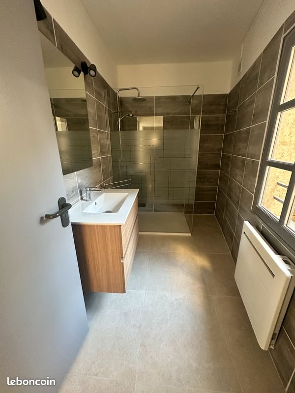 Appartement à louer, 80m², Beaucaire