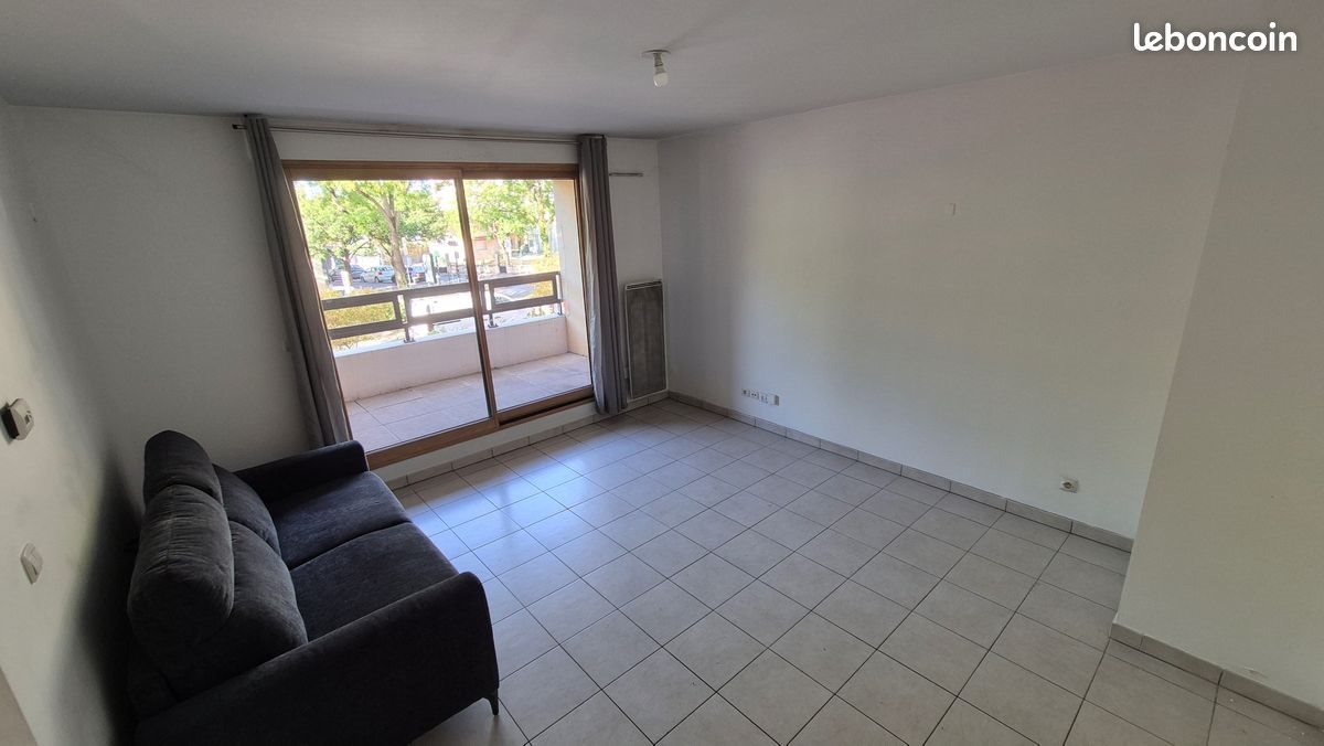 Appartement à louer, 49m², Décines-Charpieu