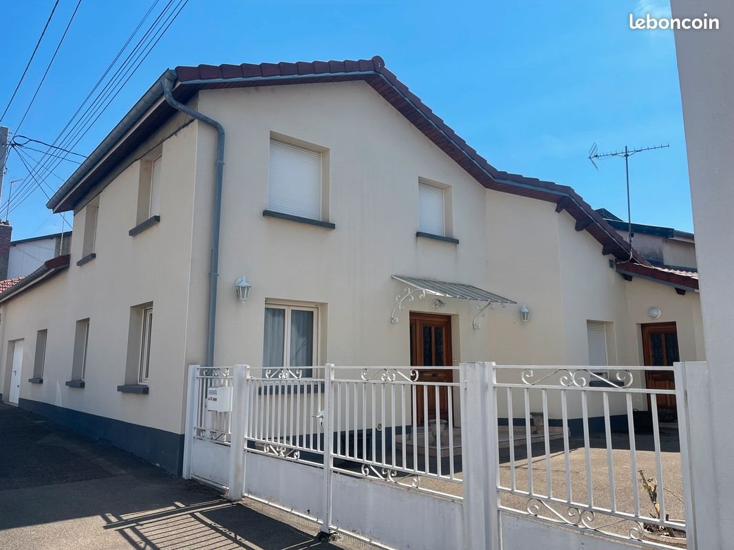 Maison à vendre, 185m², Wassy