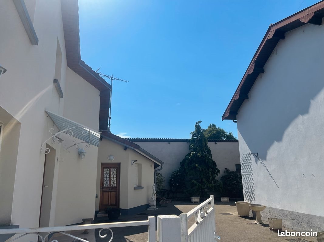 Maison à vendre, 185m², Wassy