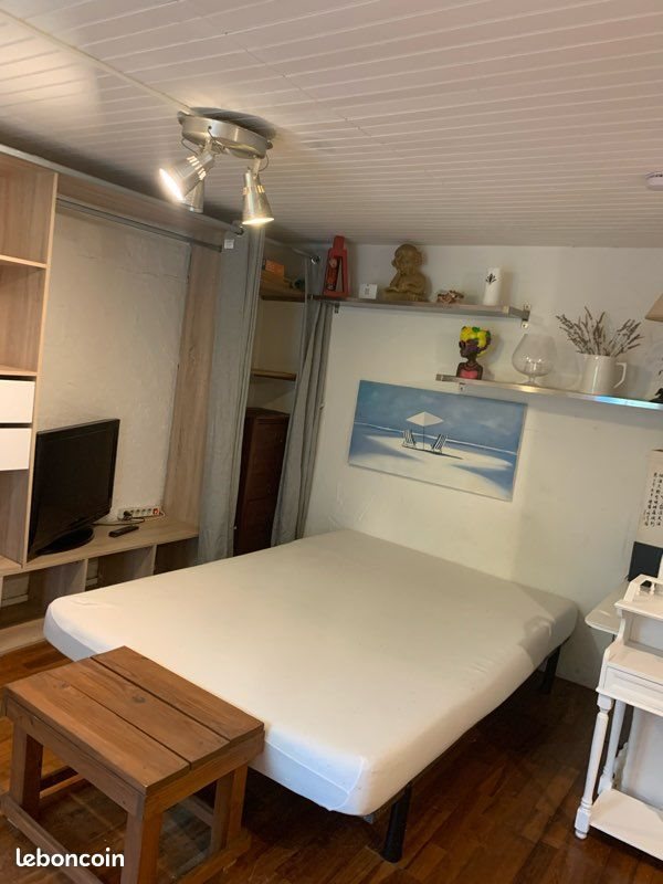 Maison à louer, 25m², Grans