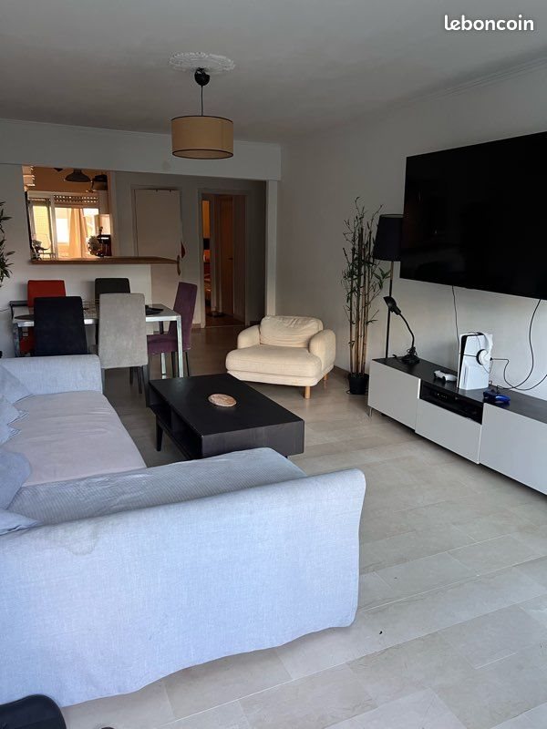 Appartement à louer, 70m², Cannes