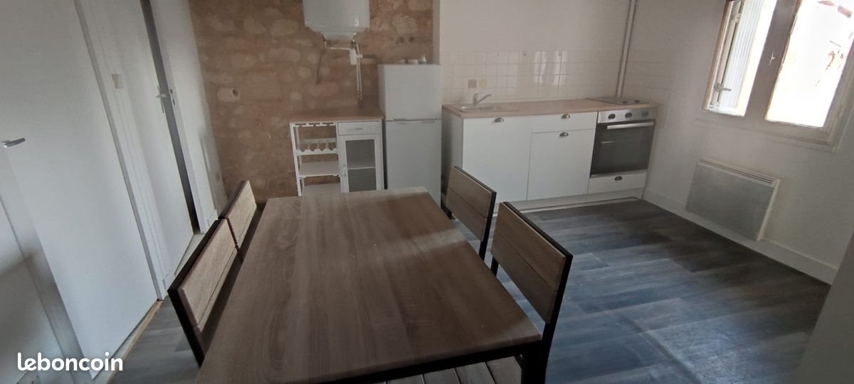 Appartement à louer, 40m², Saintes