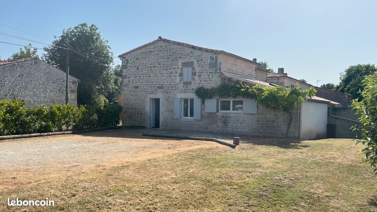 Maison à louer, 57m², Gémozac
