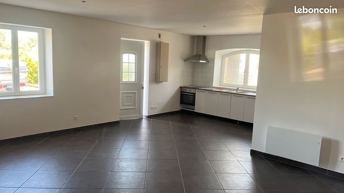 Maison à louer, 57m², Gémozac