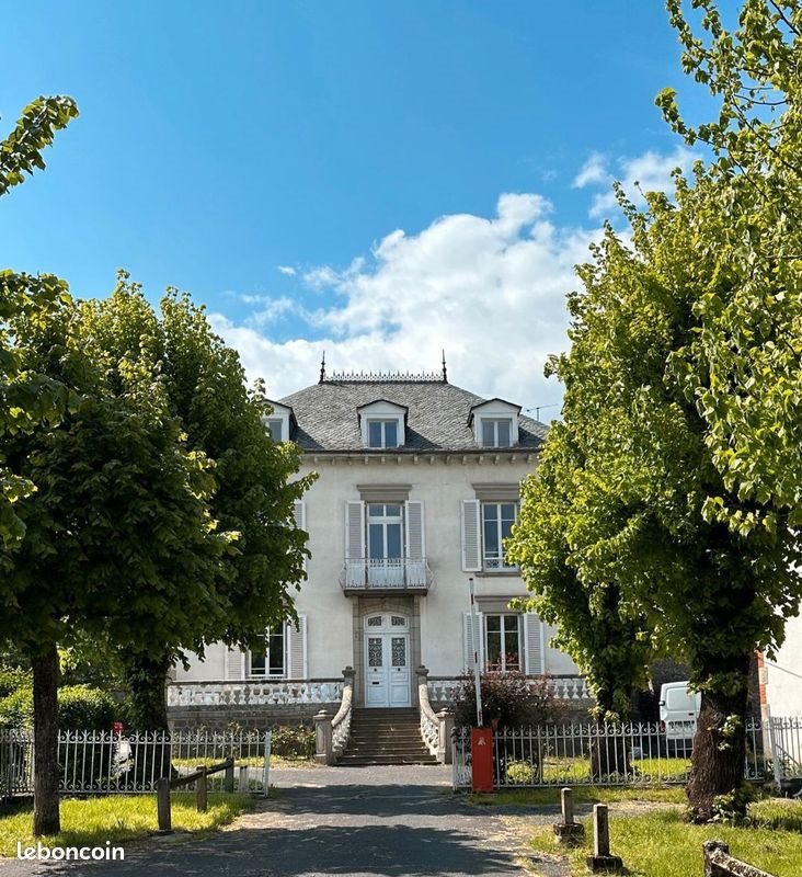 Appartement à louer, 45m², Aurillac