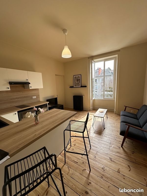 Appartement à louer, 45m², Aurillac