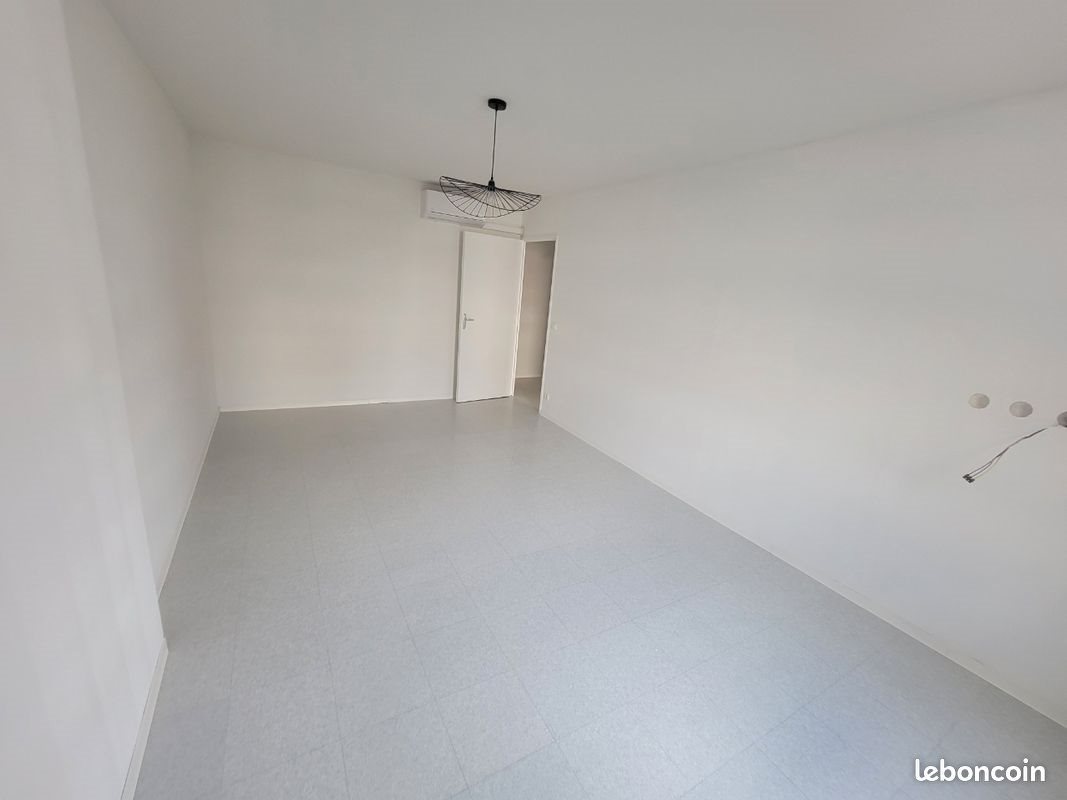 Appartement à louer, 50m², Nîmes