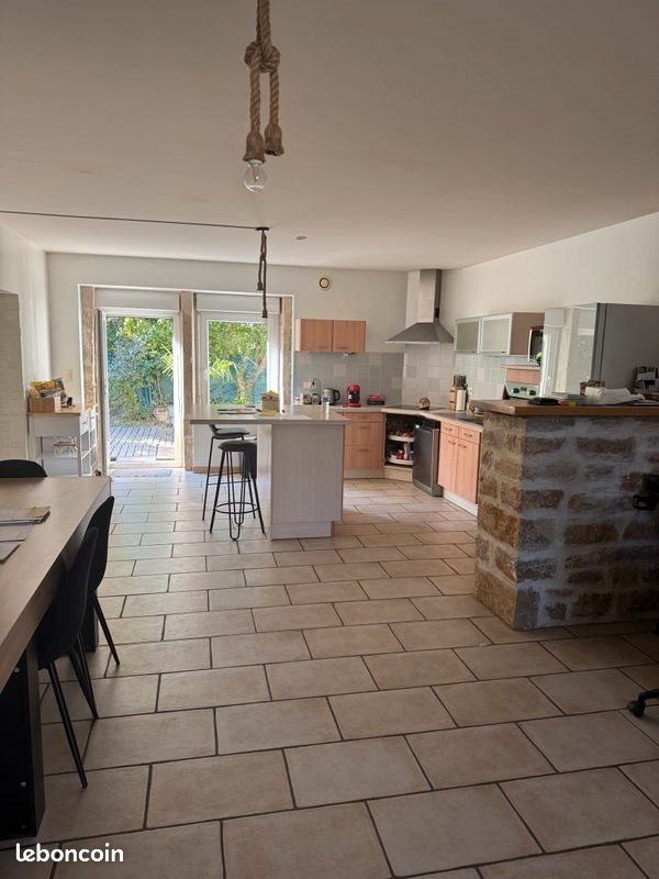Maison à louer, 150m², Arlay