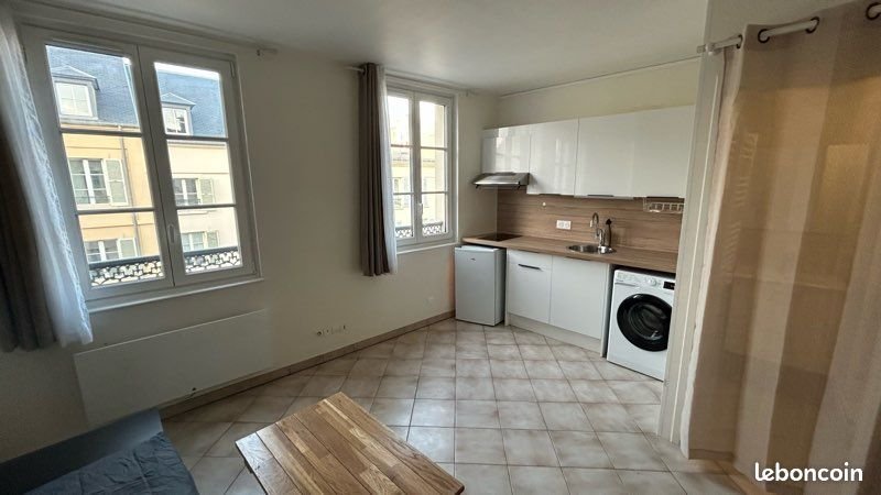 Appartement à louer, 17m², Versailles