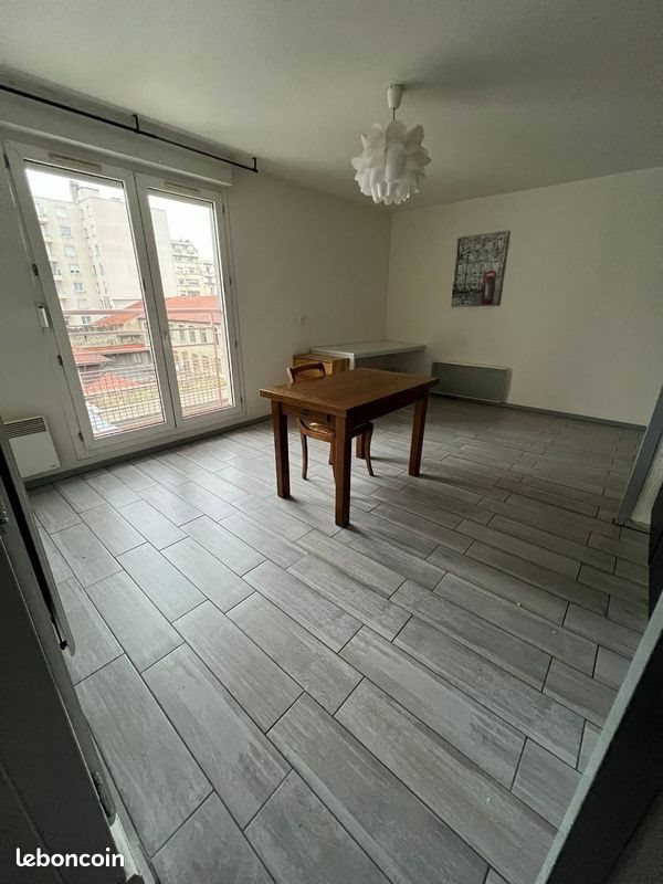 Appartement à louer, 30m², Saint-Etienne