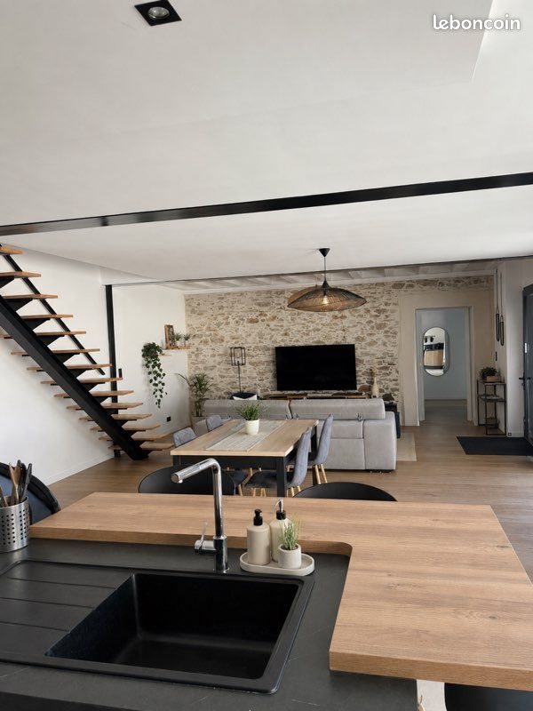 Maison à louer, 160m², Saint-Philbert-de-Bouaine