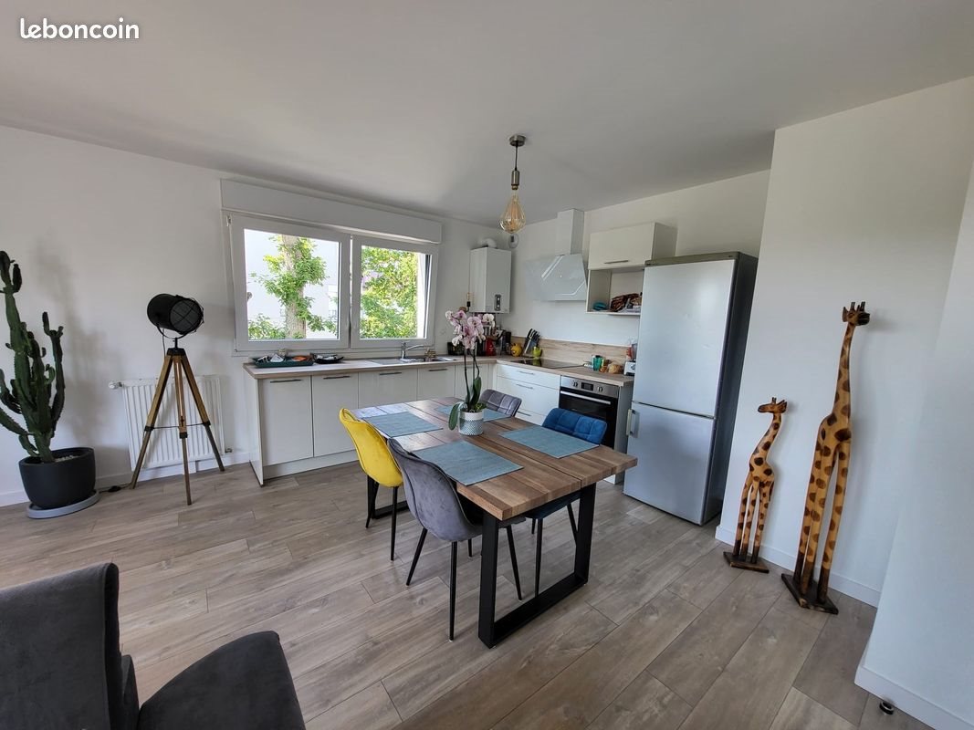 Appartement à louer, 68m², Orgères