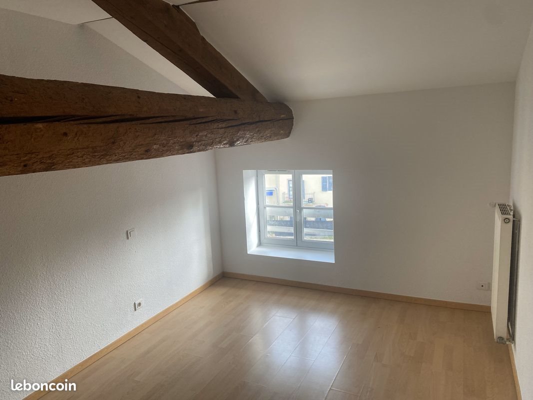 Appartement à louer, 67m², Pont-de-Veyle