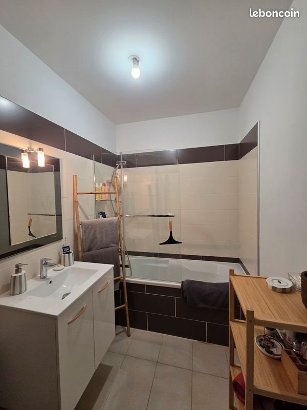 Appartement à louer, 64m², Saint-Laurent-d'Aigouze