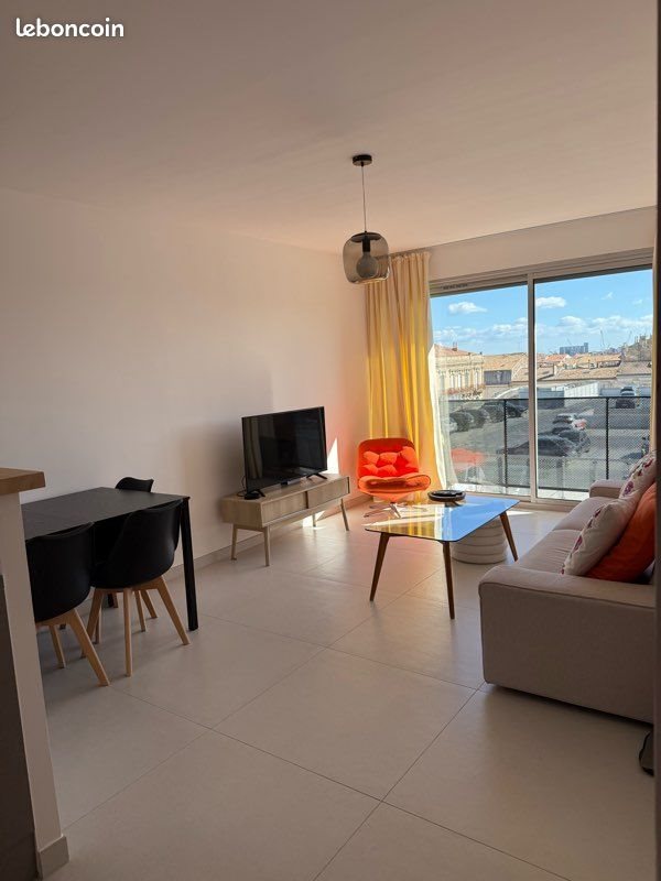 Appartement à louer, 56m², Sète