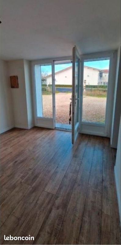 Appartement à louer, 40m², Saint-Aulaye