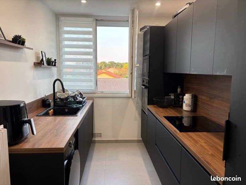 Appartement à louer, 70m², Décines-Charpieu