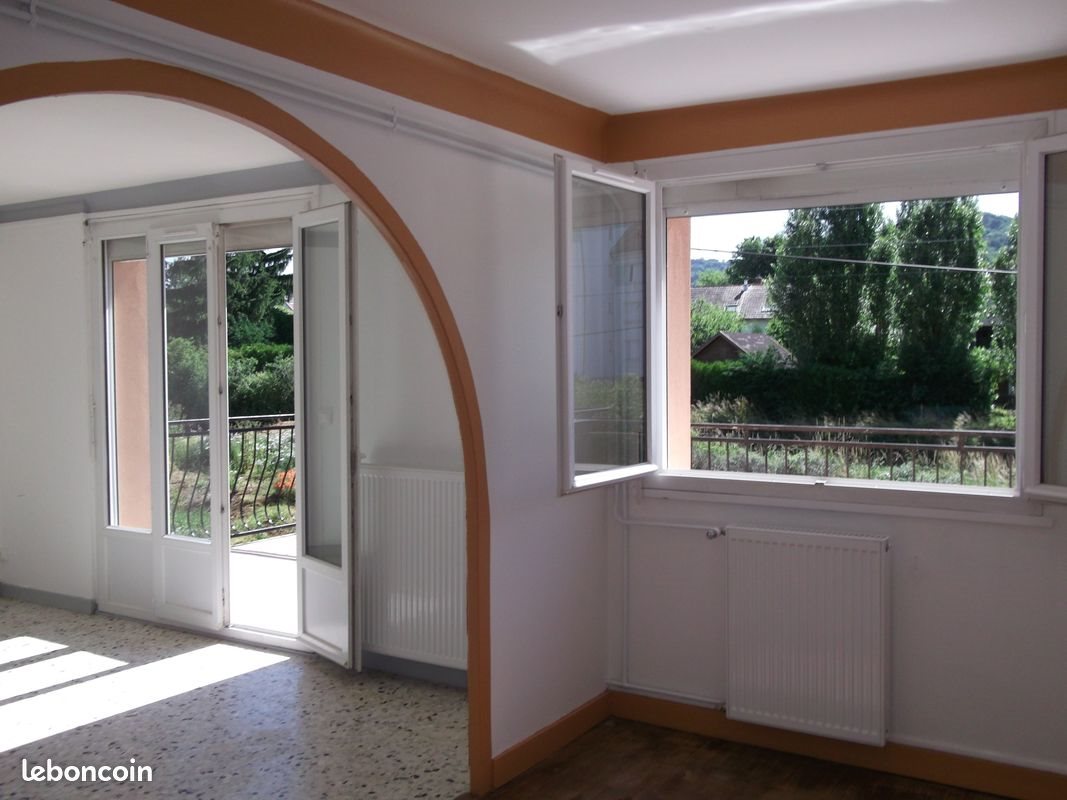 Appartement à louer, 80m², Cousance