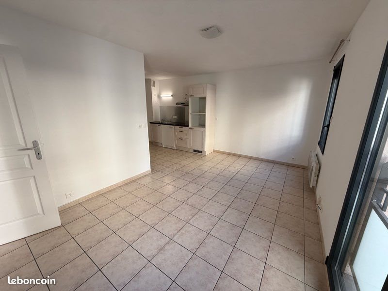 Appartement à louer, 39m², Trets