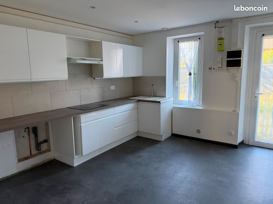 Maison à louer, 83m², Écommoy