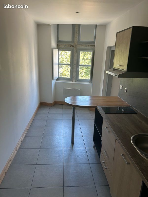 Appartement à louer, 40m², Oloron-Sainte-Marie