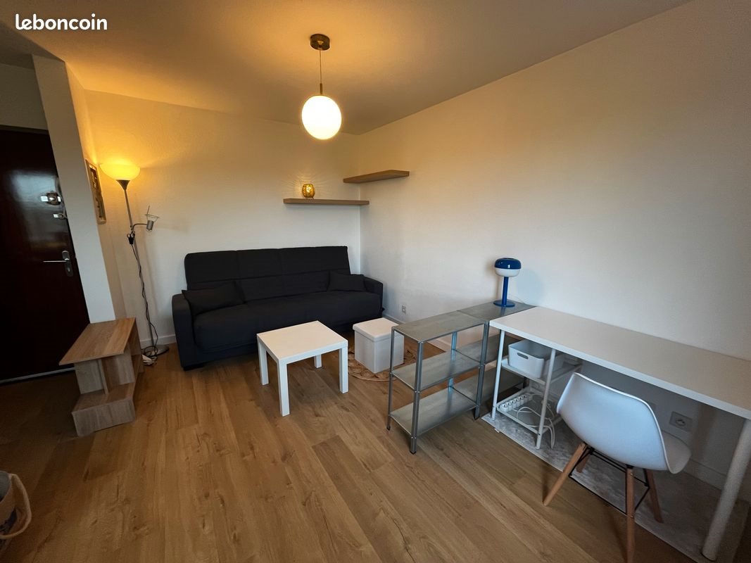 Appartement à louer, 26m², Nîmes